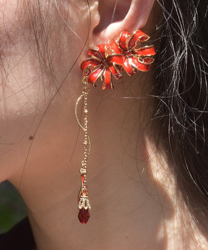 Higanbana Motif Earrings – axes femme from JAPAN