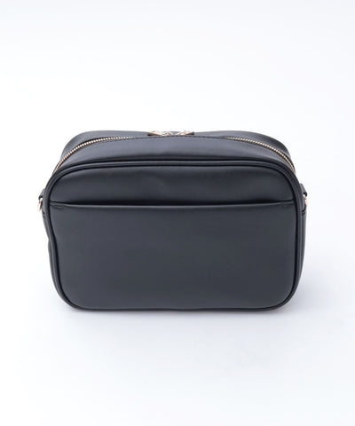 Rose Metal Parts Quilted Shoulder Bag