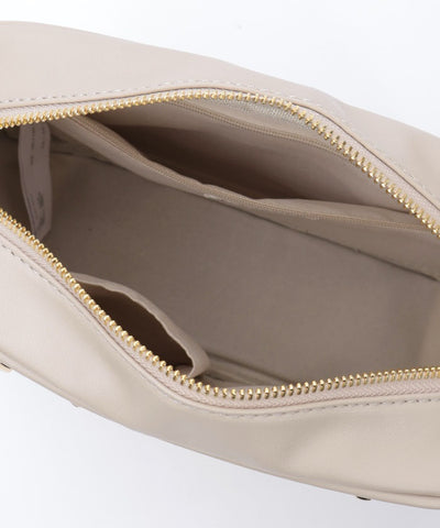 Rose Metal Parts Quilted Shoulder Bag