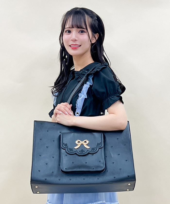 Heart Embroidery Oshikatsu A3 Tote – axes femme from JAPAN