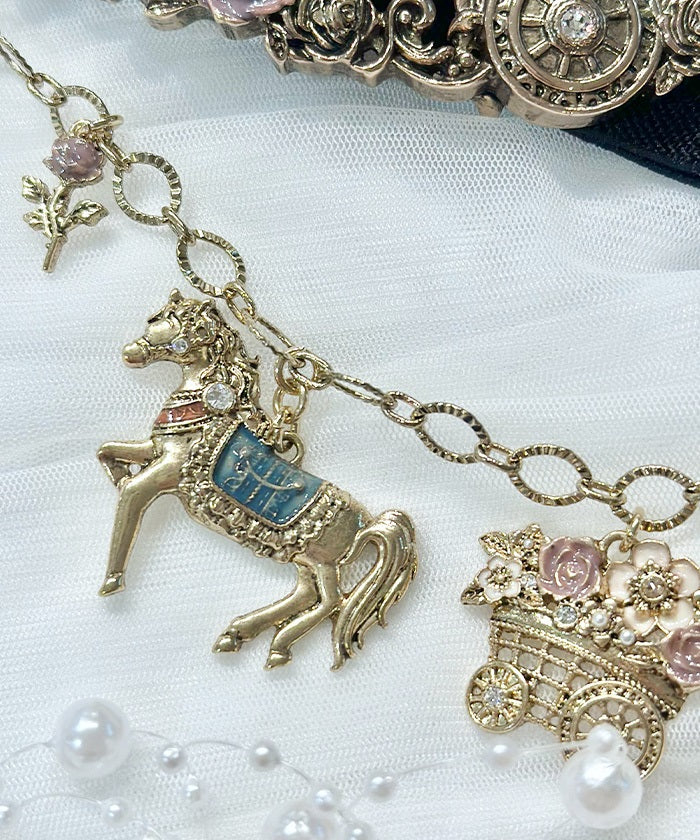 Amusant Parade Charm