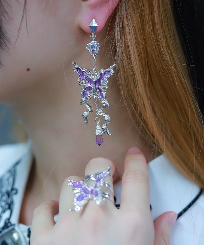 Nightmare Ribbon Pierce Earrings