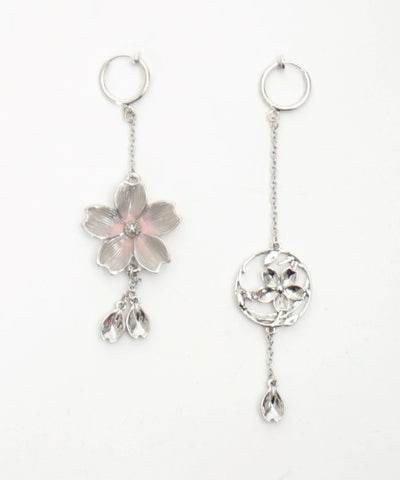 Four Seasons & Family Crest Earrings - Sakura