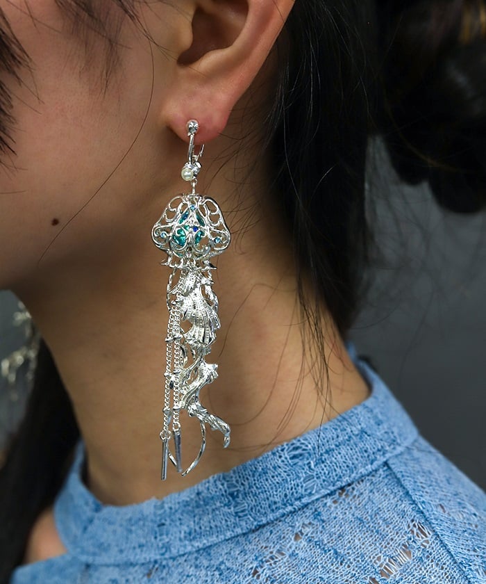 Drifting Jellyfish 2-Way Pierce Earrings