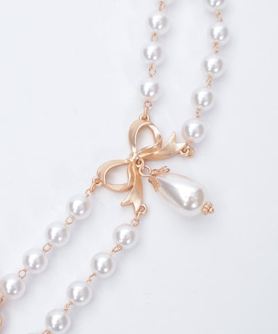 Cameo Style Pearl Choker