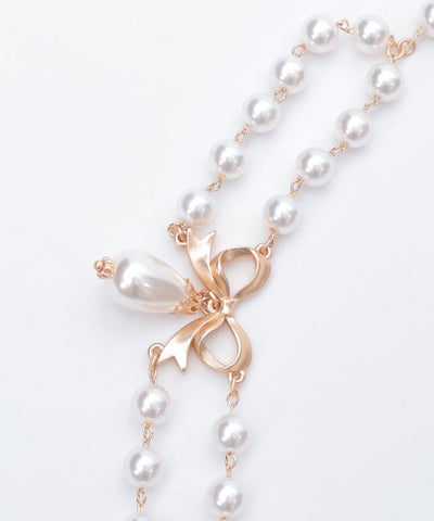 Cameo Style Pearl Choker