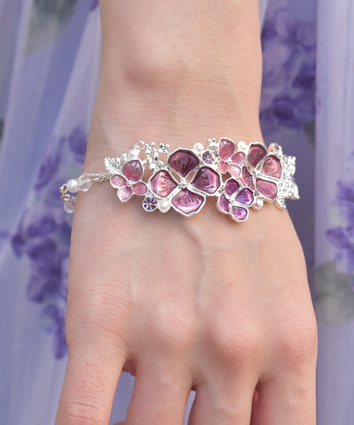 Hydrangea Motif Bracelet