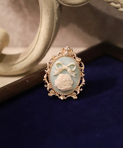 Cameo Style Ring