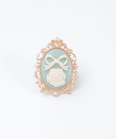 Cameo Style Ring