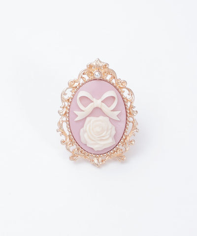 Cameo Style Ring