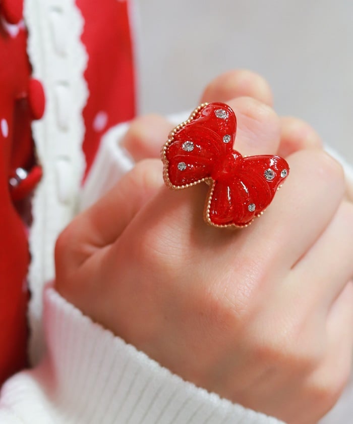 Sparkling Ribbon Ring