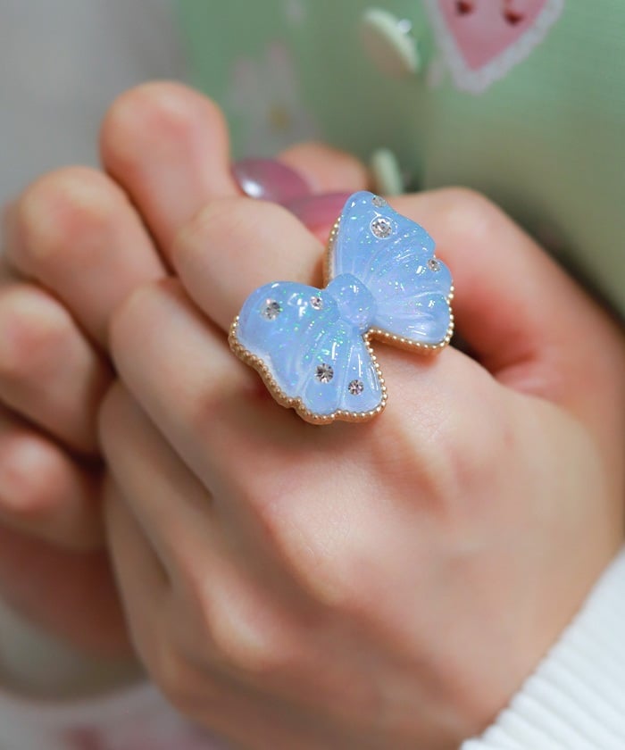 Sparkling Ribbon Ring