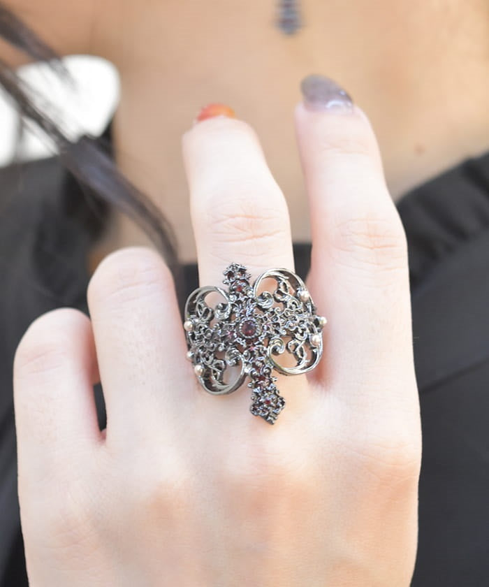 Bijoux Cross Ring