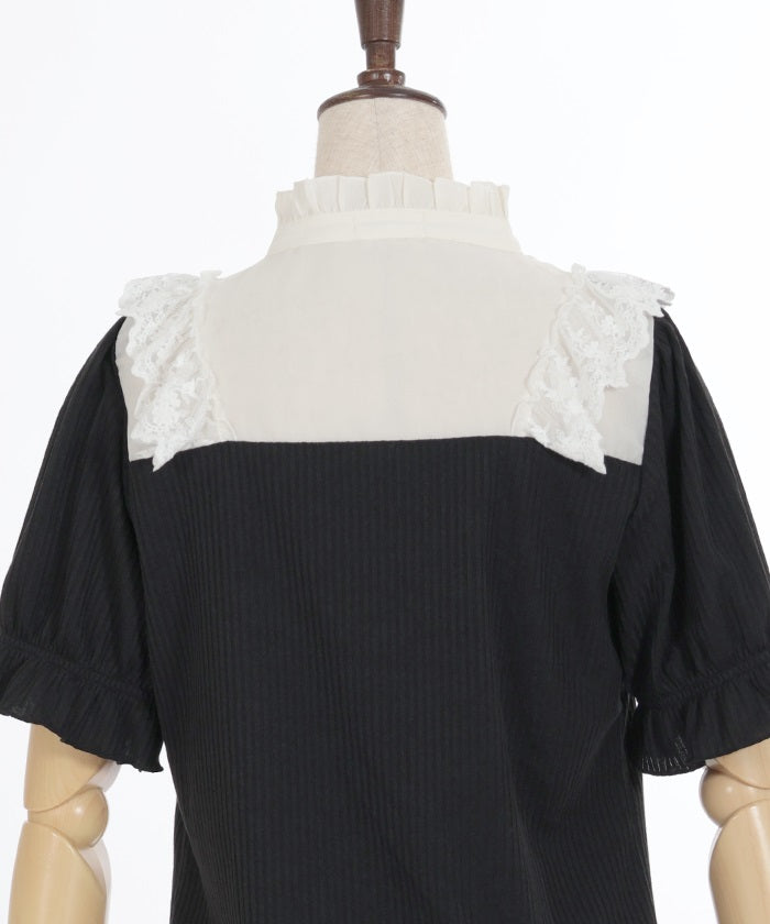 Rib Pullover with Ribbon Brooch