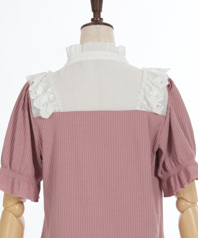 Rib Pullover with Ribbon Brooch