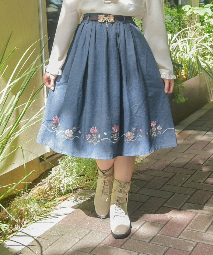 Cosmos Embroidery Denim Skirt