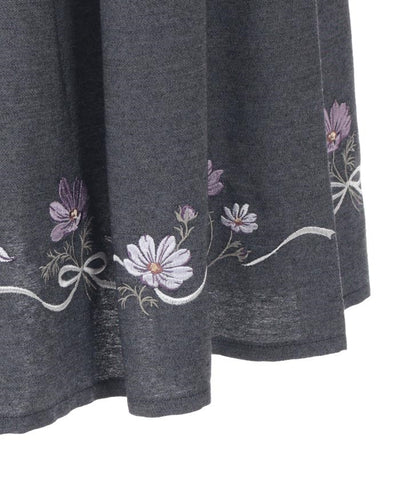 Cosmos Embroidery Denim Skirt