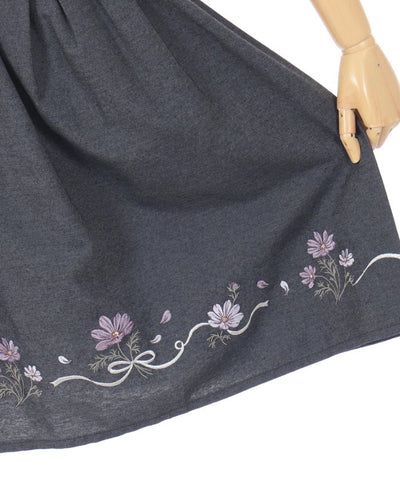 Cosmos Embroidery Denim Skirt