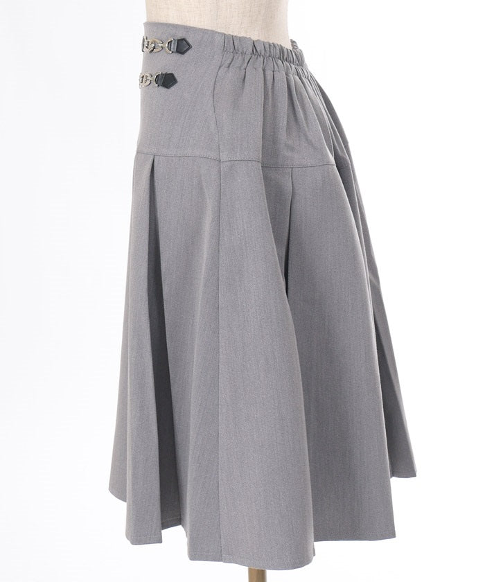 Pleated Skirt with Chain Bits