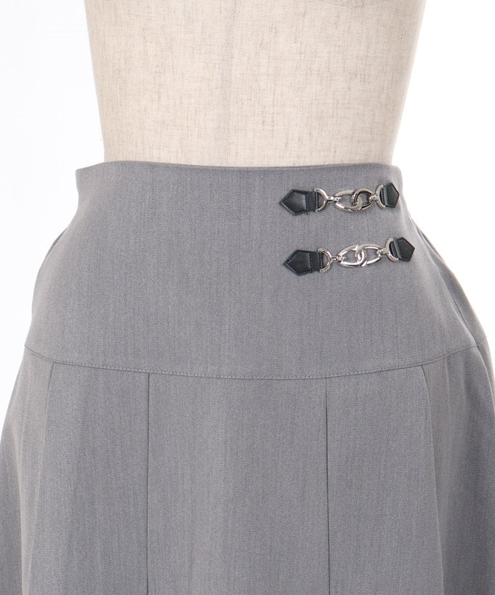 Pleated Skirt with Chain Bits