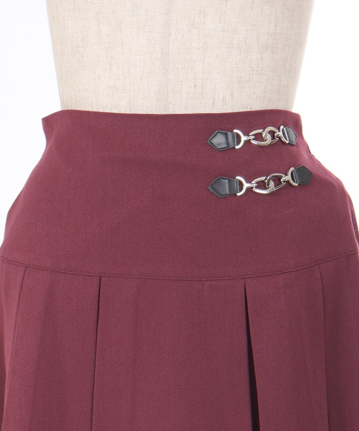 Pleated Skirt with Chain Bits