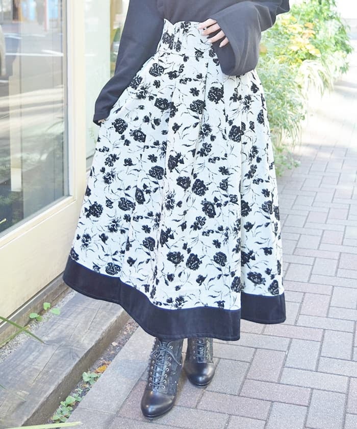 Flocky Flower Pattern Skirt