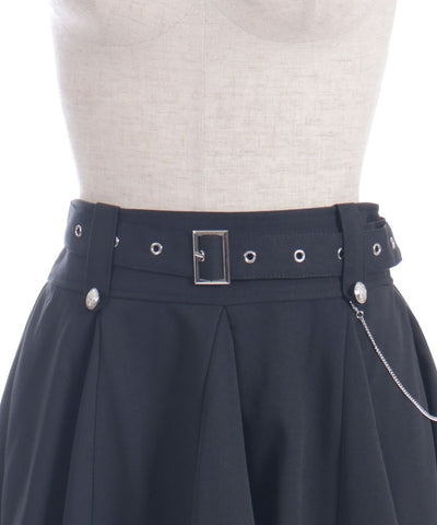 Volume & Asymmetric Hem Skirt