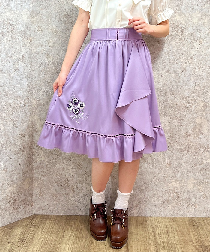 Pansy Embroidery Ruffle Skirt