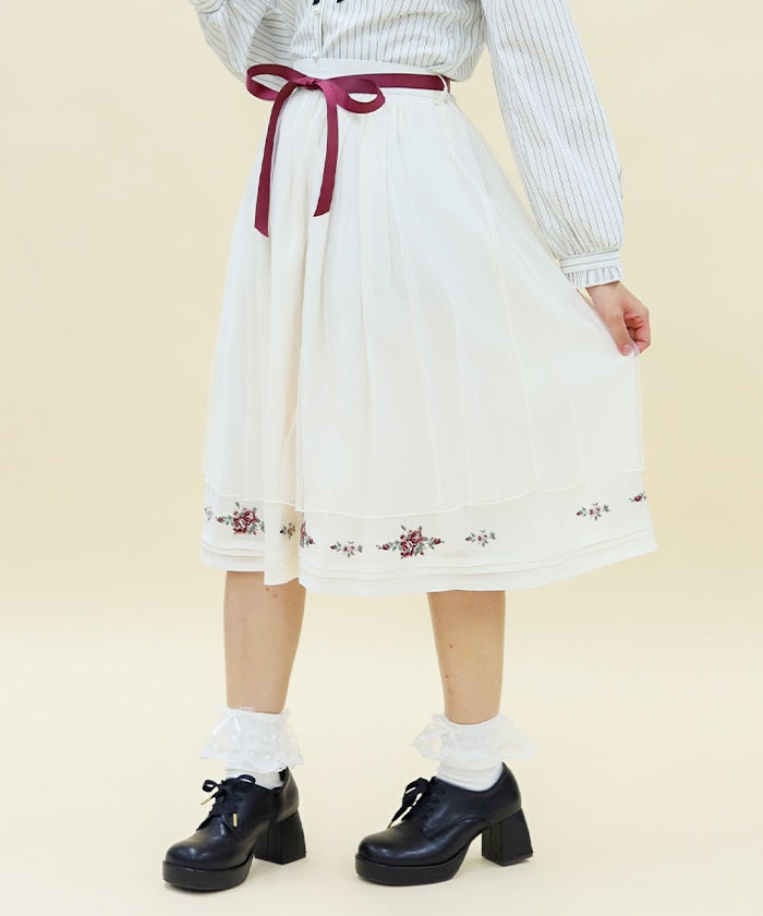 Bouquet Embroidery Flare Skirt