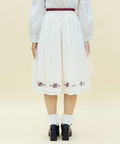 Bouquet Embroidery Flare Skirt