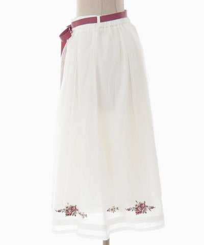 Bouquet Embroidery Flare Skirt