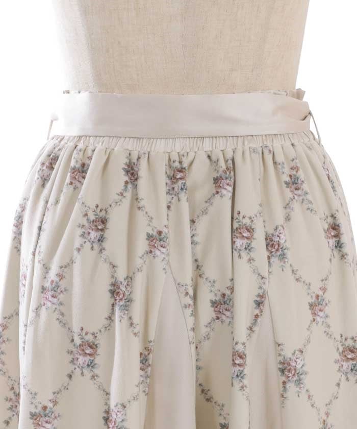 Rose Pattern Velvet-Like Skirt