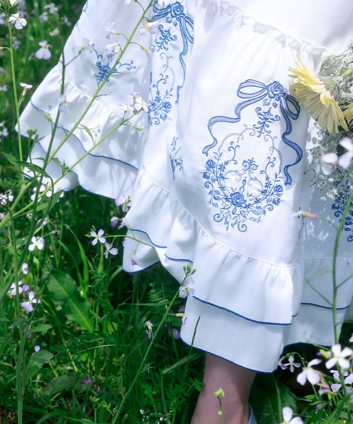 Ribbon & Bouquet Embroidery Skirt