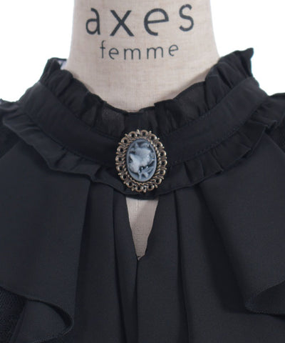 Flare Sleeve Dress with Cameo