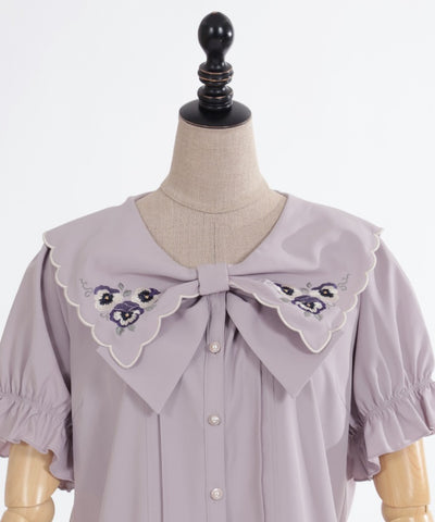 Pansy Embroidery Ribbon Collar Blouse
