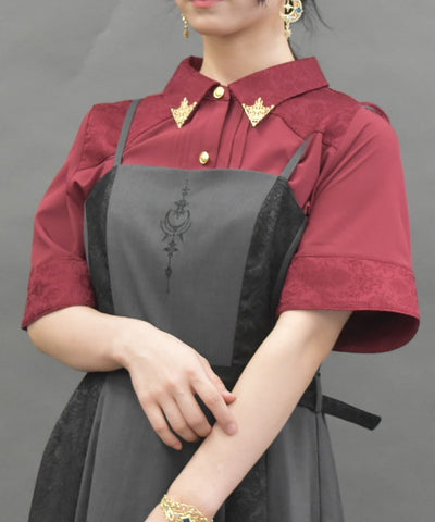 Metal Tip Collar Short Sleeve Blouse