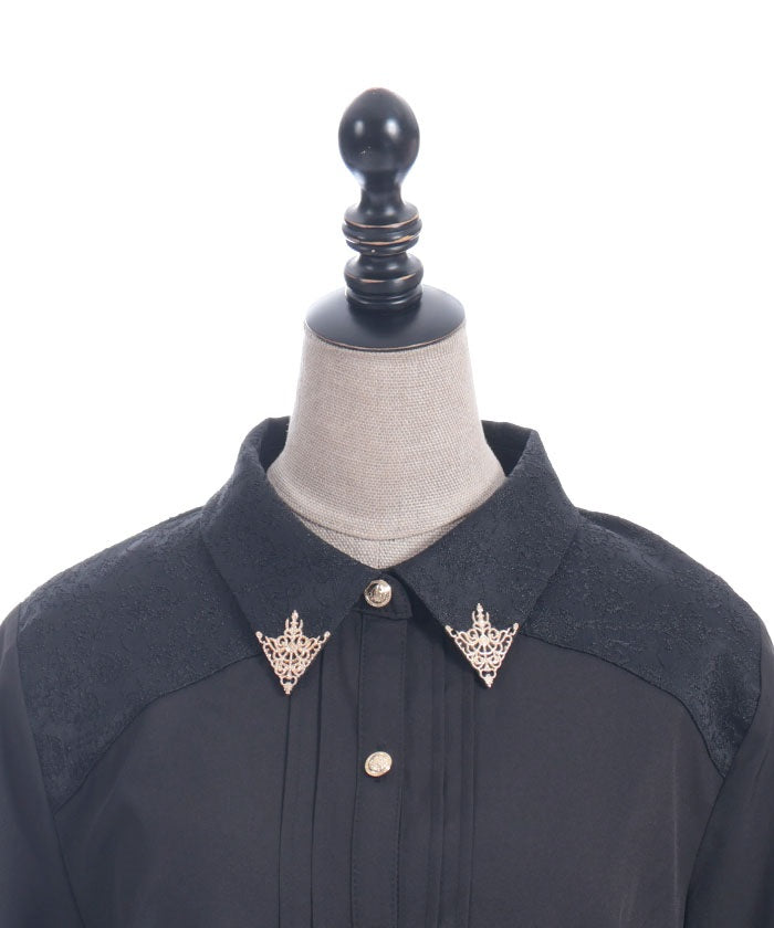 Metal Tip Collar Short Sleeve Blouse