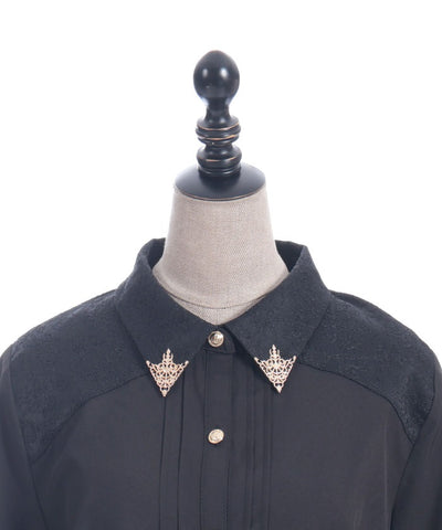 Metal Tip Collar Short Sleeve Blouse
