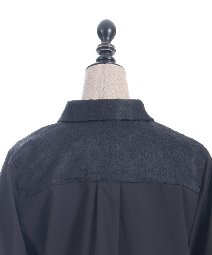Metal Tip Collar Short Sleeve Blouse
