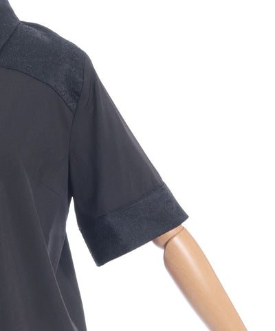Metal Tip Collar Short Sleeve Blouse