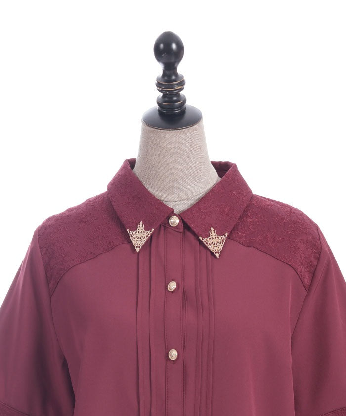 Metal Tip Collar Short Sleeve Blouse
