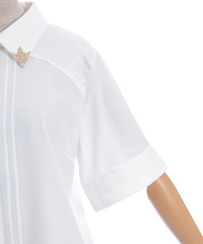 Metal Tip Collar Short Sleeve Blouse