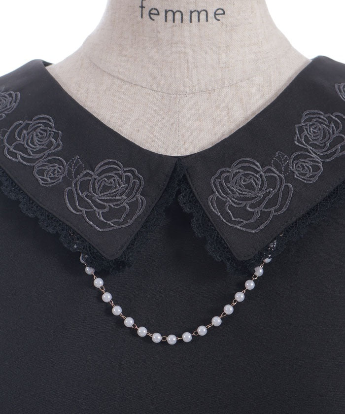 Pearl Rose Embroidery Sleeveless Blouse