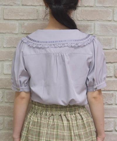 Tulip Embroidery Blouse with Ribbon