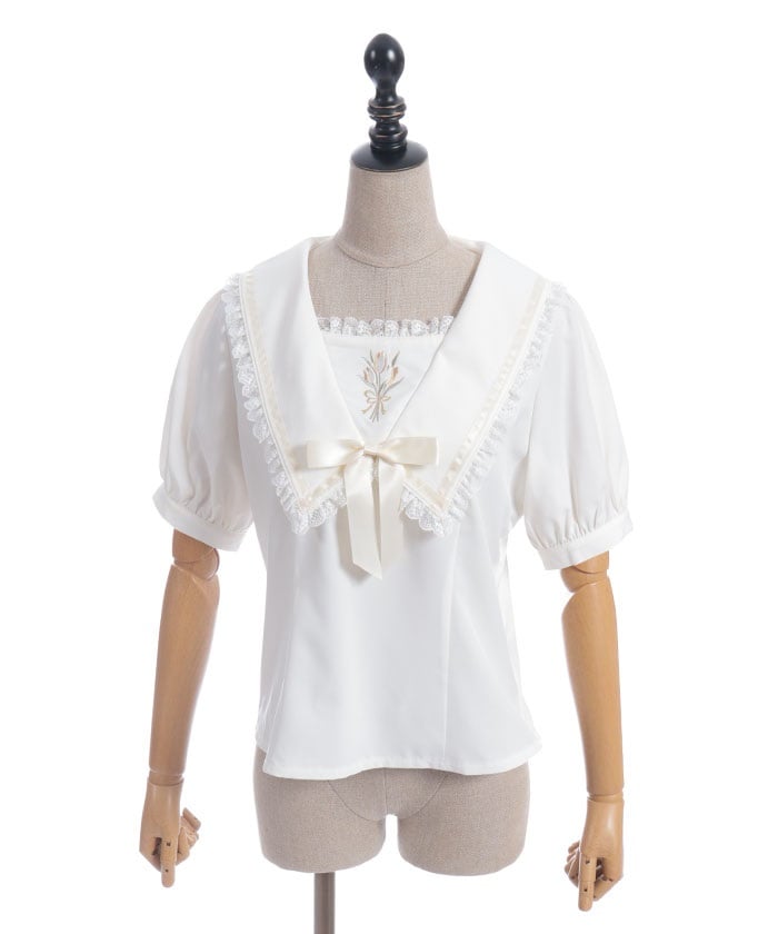 Tulip Embroidery Blouse with Ribbon