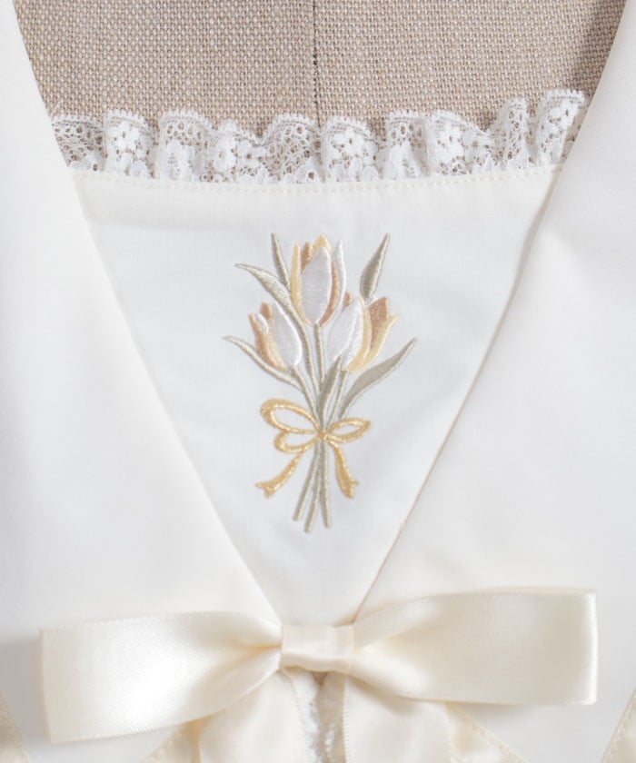 Tulip Embroidery Blouse with Ribbon