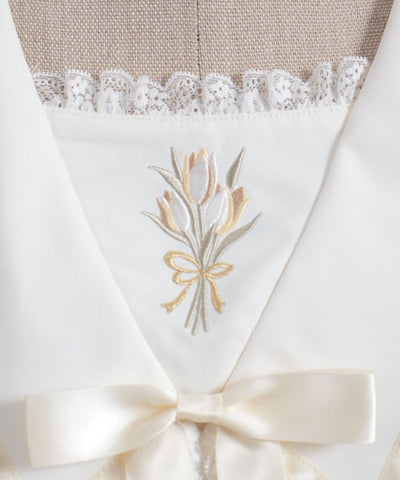 Tulip Embroidery Blouse with Ribbon