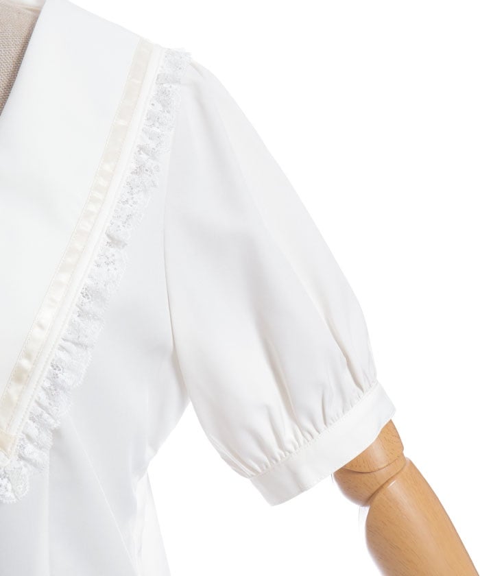 Tulip Embroidery Blouse with Ribbon