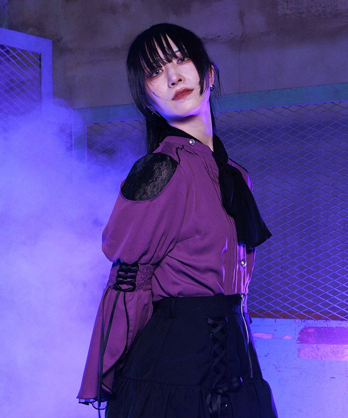 2-Way Ribbon Flare Sleeve Blouse