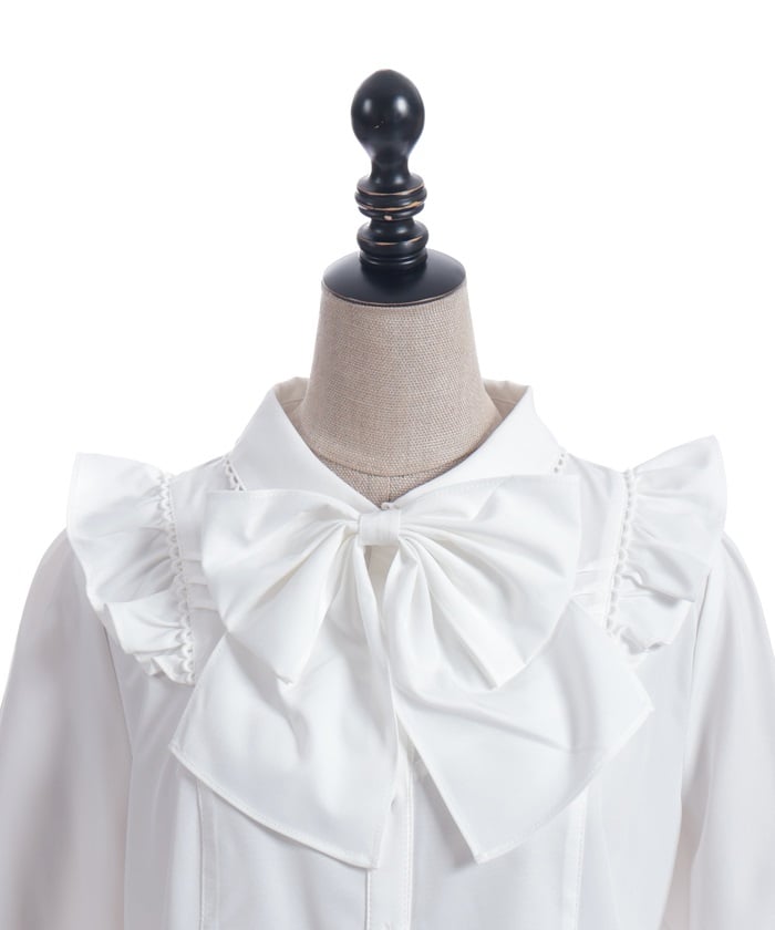 Big Ribbon Round Collar Blouse